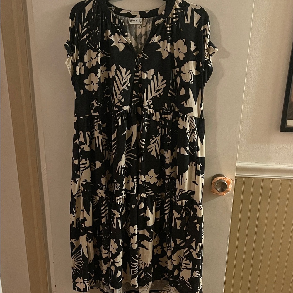 Wonderly Black and Cream Floral Midi Dress